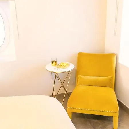 Les Champs Du Levant Apartman